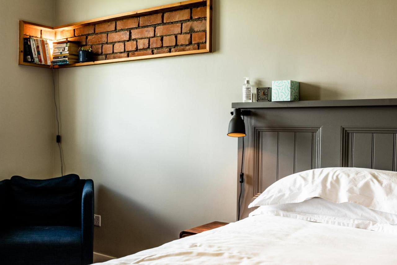 Bed and Breakfast The Old Vicarage Moylgrove Exteriér fotografie
