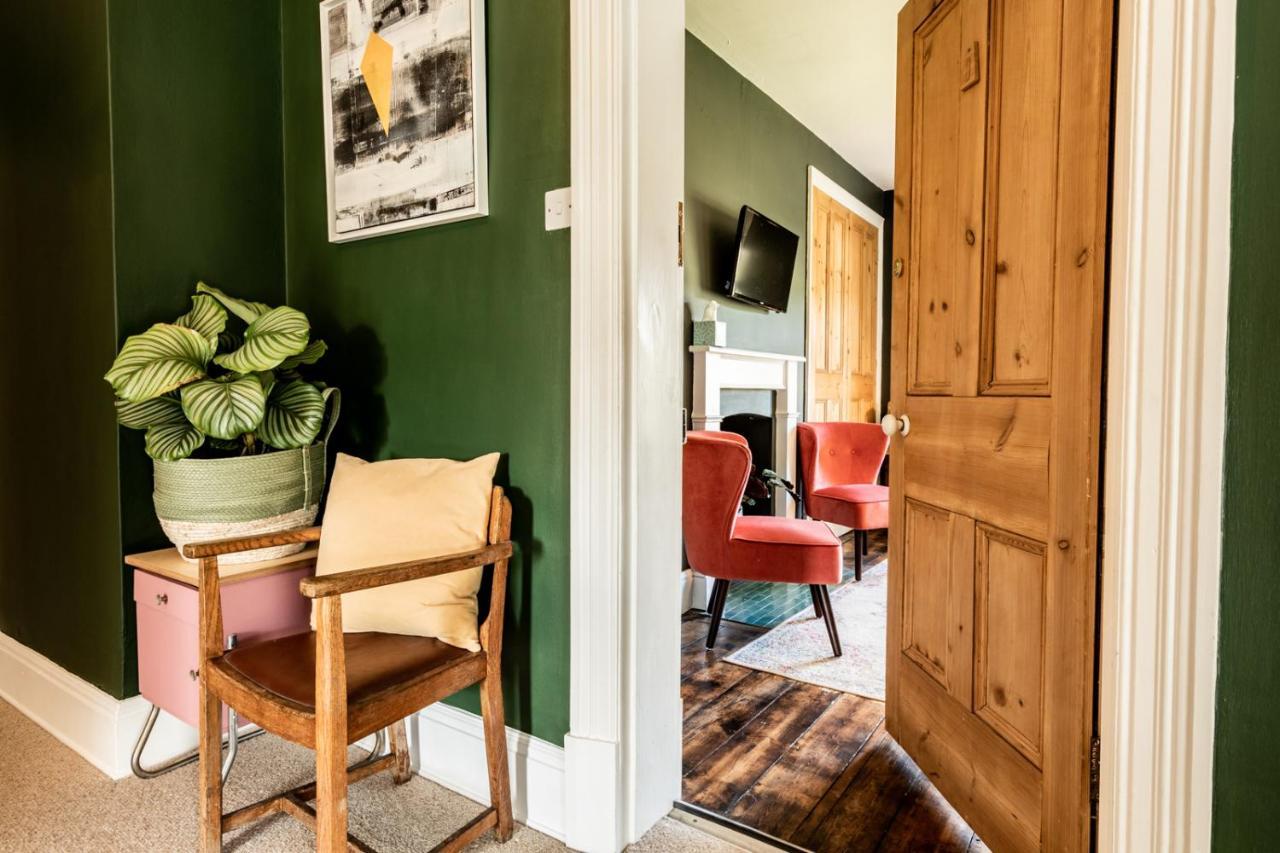 Bed and Breakfast The Old Vicarage Moylgrove Exteriér fotografie