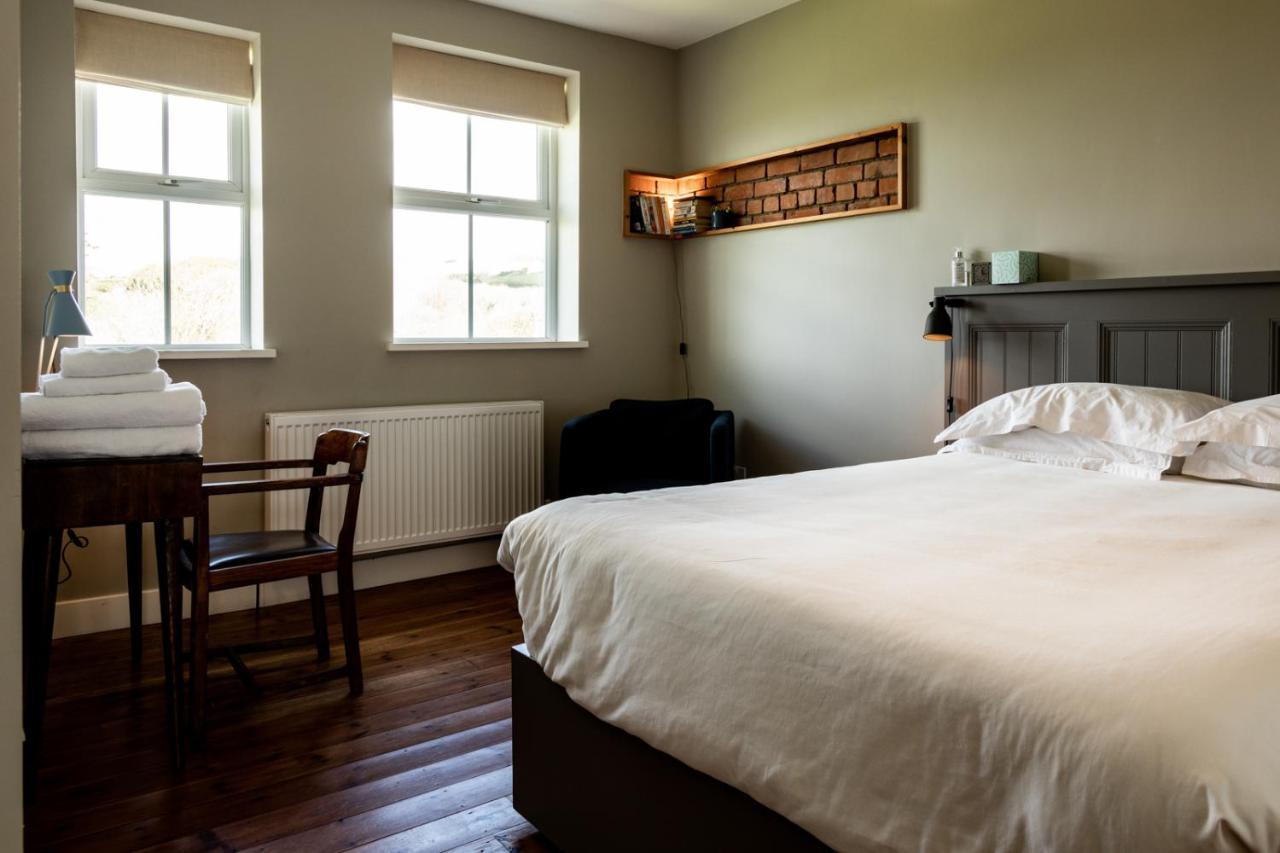 Bed and Breakfast The Old Vicarage Moylgrove Exteriér fotografie