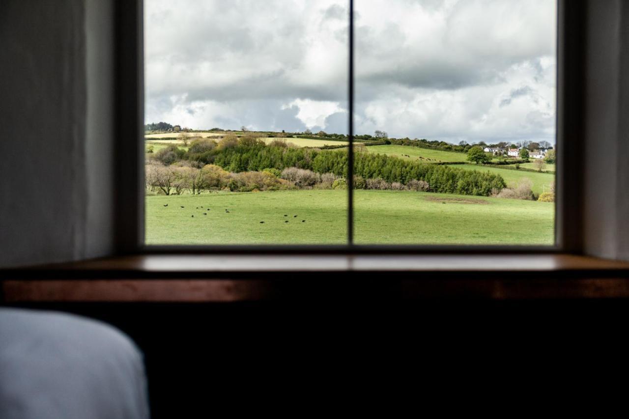 Bed and Breakfast The Old Vicarage Moylgrove Exteriér fotografie