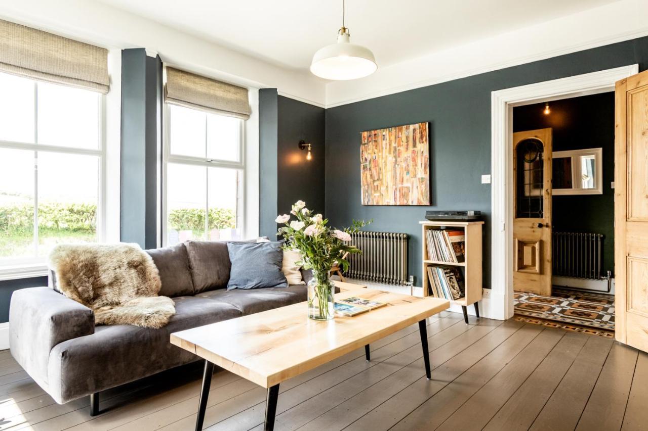 Bed and Breakfast The Old Vicarage Moylgrove Exteriér fotografie
